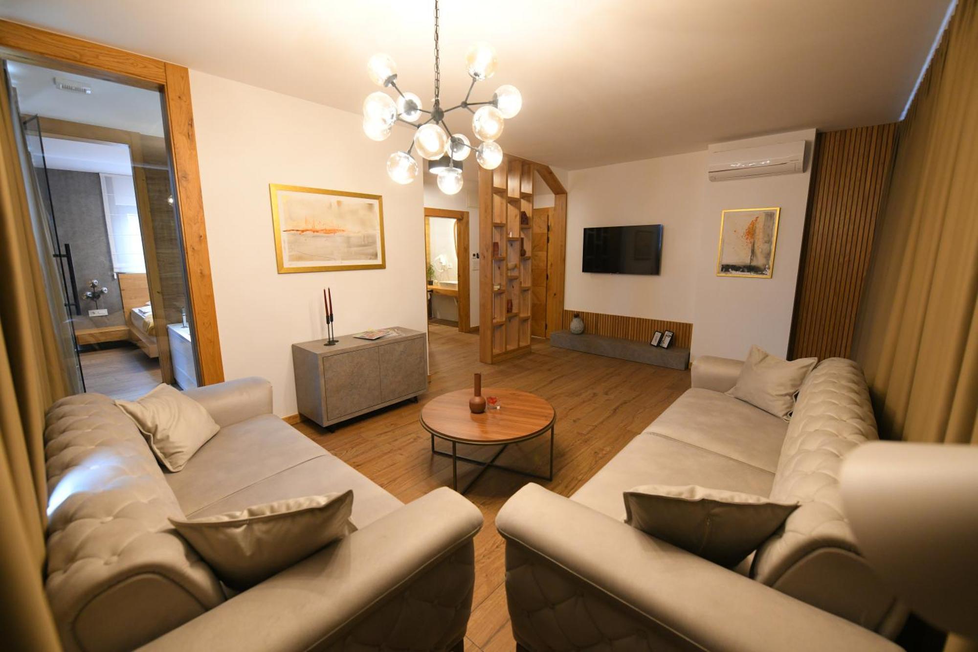 Vila Ana Kalesija Luaran gambar